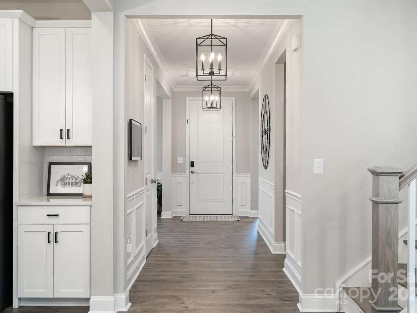 15230 Ravenall Drive, Huntersville, NC 28078.  MLS# CAR4243308, YatesRealty ID 28107. Foyer
