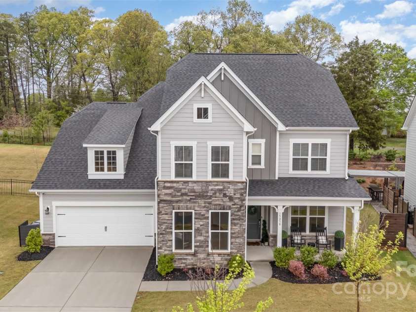 15230 Ravenall Drive, Huntersville, NC 28078.  MLS# CAR4243308, YatesRealty ID 28107. Front Facing
