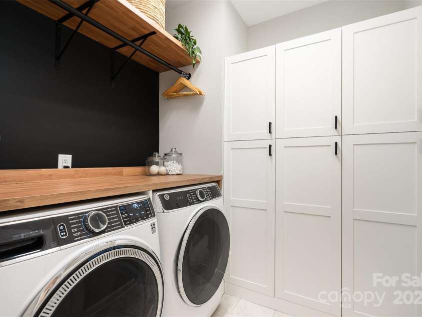 15230 Ravenall Drive, Huntersville, NC 28078.  MLS# CAR4243308, YatesRealty ID 28107. Laundry Room (upstairs)