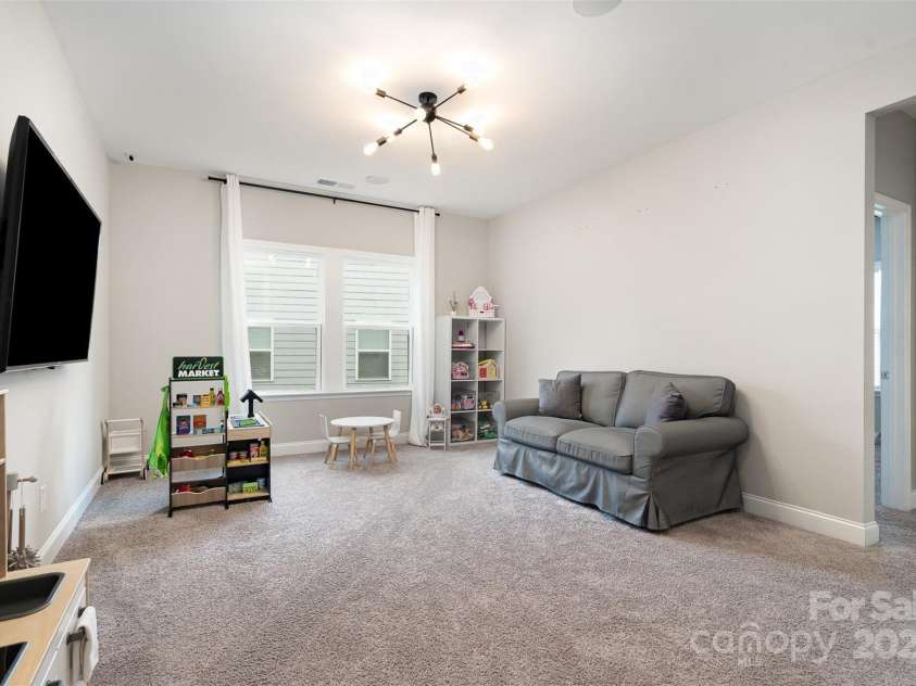 15230 Ravenall Drive, Huntersville, NC 28078.  MLS# CAR4243308, YatesRealty ID 28107. Loft