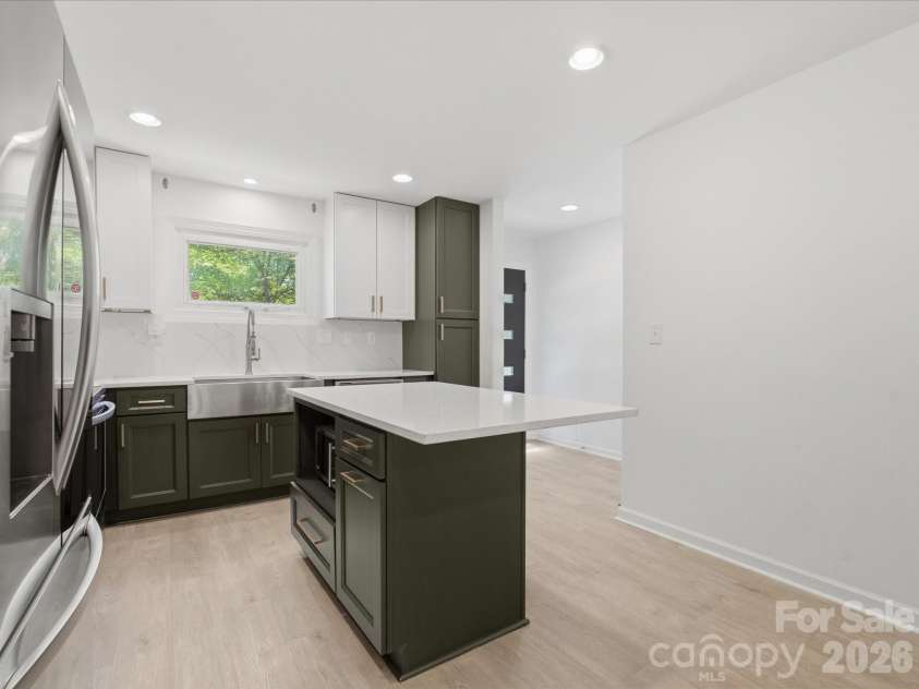 3633 Rosehaven Drive, Charlotte, NC 28205.  MLS# CAR4383444, YatesRealty ID 28107. Kitchen