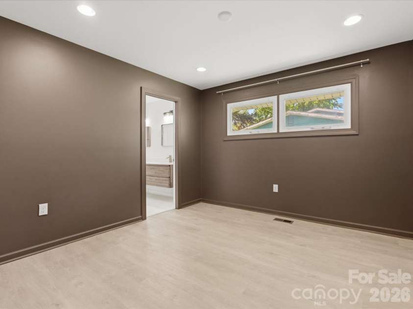 3633 Rosehaven Drive, Charlotte, NC 28205.  MLS# CAR4383444, YatesRealty ID 28107. Primary Bedroom