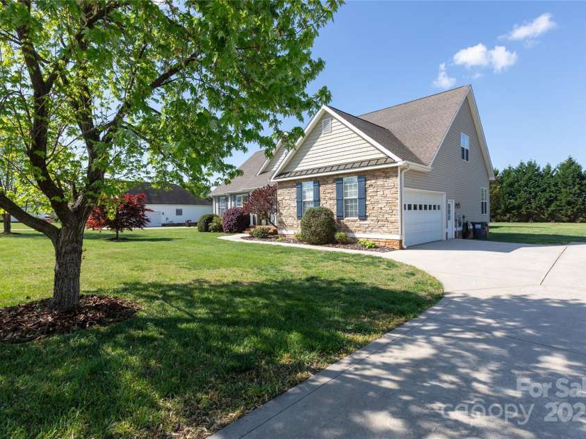 234 Deal Estate Drive, China Grove, NC 28023.  MLS# CAR4244252, YatesRealty ID 28108. 