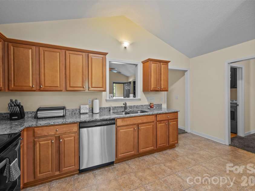174 Pheasant Ridge Circle, York, SC 29745.  MLS# CAR4384135, YatesRealty ID 28109. 