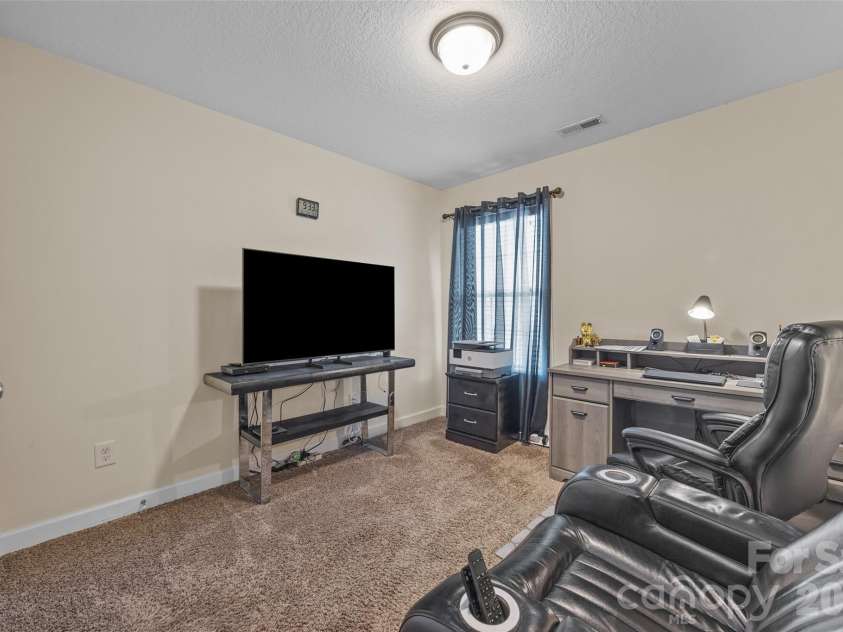 174 Pheasant Ridge Circle, York, SC 29745.  MLS# CAR4384135, YatesRealty ID 28109. 
