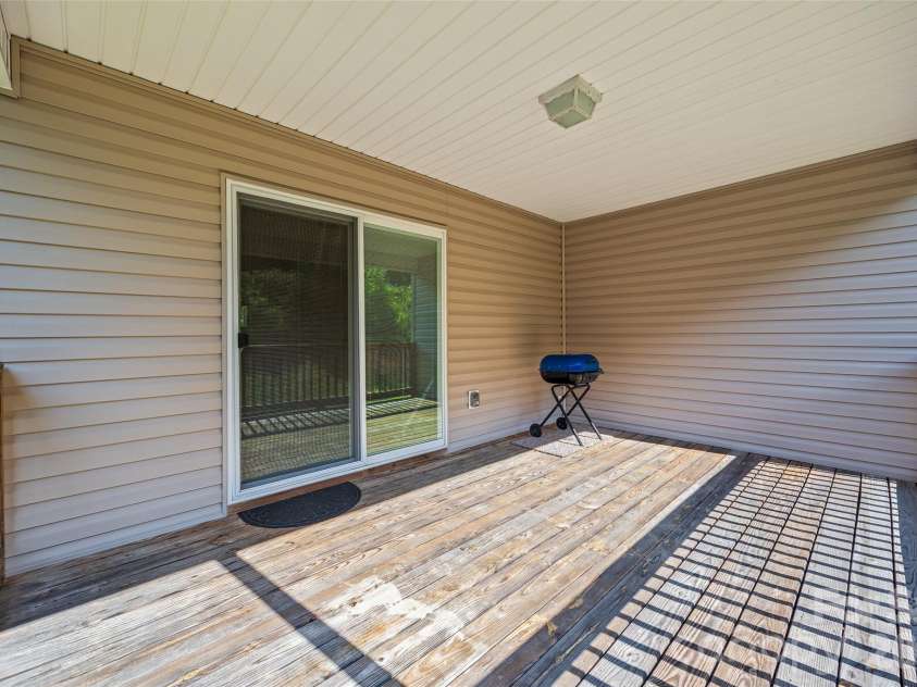 174 Pheasant Ridge Circle, York, SC 29745.  MLS# CAR4384135, YatesRealty ID 28109. 