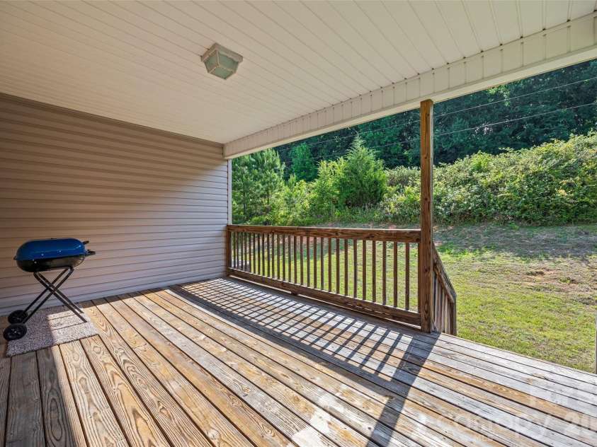 174 Pheasant Ridge Circle, York, SC 29745.  MLS# CAR4384135, YatesRealty ID 28109. 