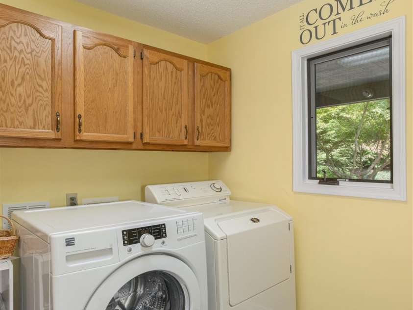30 Hillcreek Drive, Asheville, NC 28804.  MLS# CAR4304208, YatesRealty ID 2811. Laundry Room/Mud Room