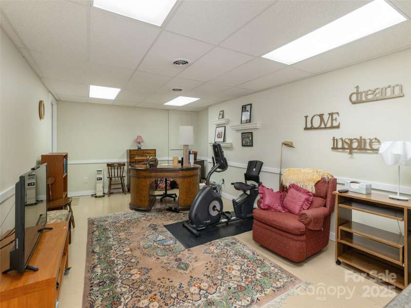 30 Hillcreek Drive, Asheville, NC 28804.  MLS# CAR4304208, YatesRealty ID 2811. Lower Level Flex Room
