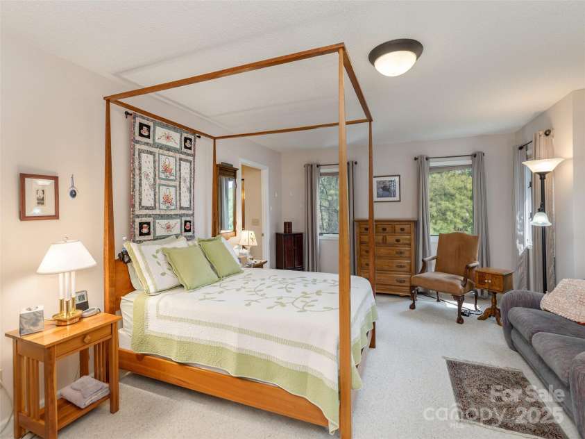 30 Hillcreek Drive, Asheville, NC 28804.  MLS# CAR4304208, YatesRealty ID 2811. Primary Bedroom