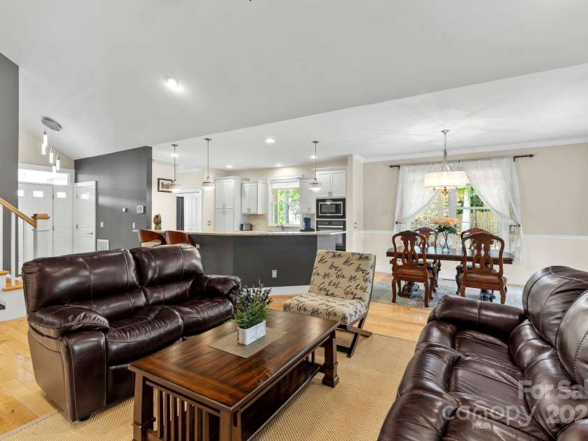 12 Broadmoor Drive, Arden, NC 28704.  MLS# CAR4267818, YatesRealty ID 28110. 