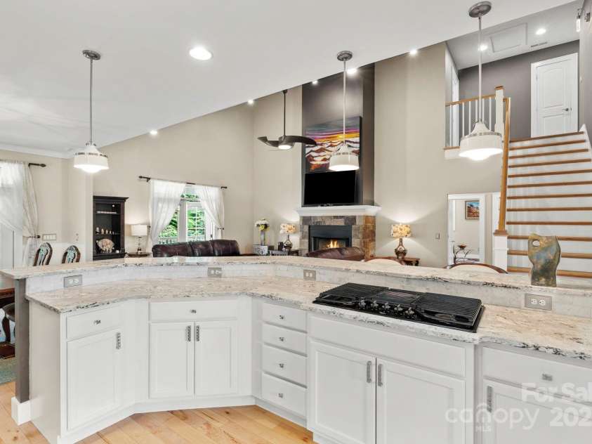 12 Broadmoor Drive, Arden, NC 28704.  MLS# CAR4267818, YatesRealty ID 28110. 