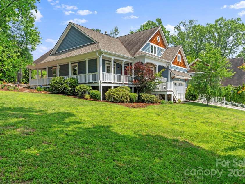 12 Broadmoor Drive, Arden, NC 28704.  MLS# CAR4267818, YatesRealty ID 28110. 