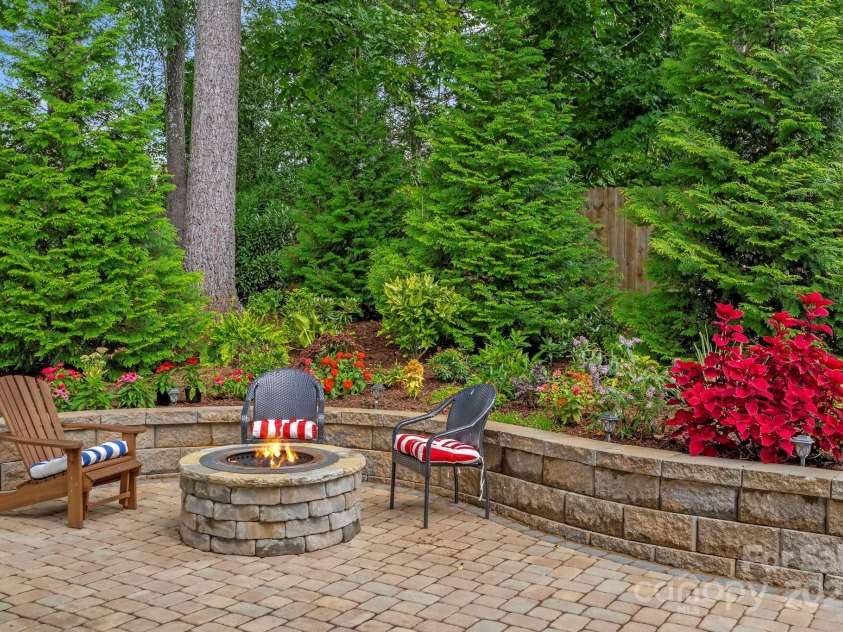 12 Broadmoor Drive, Arden, NC 28704.  MLS# CAR4267818, YatesRealty ID 28110. 