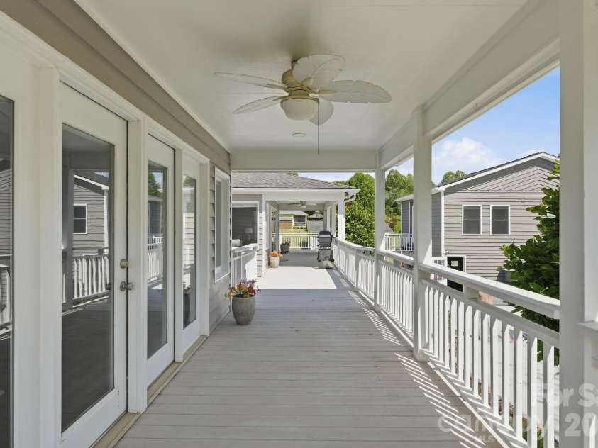 139 Perrin Drive, Mooresville, NC 28117.  MLS# CAR4383503, YatesRealty ID 28111. 