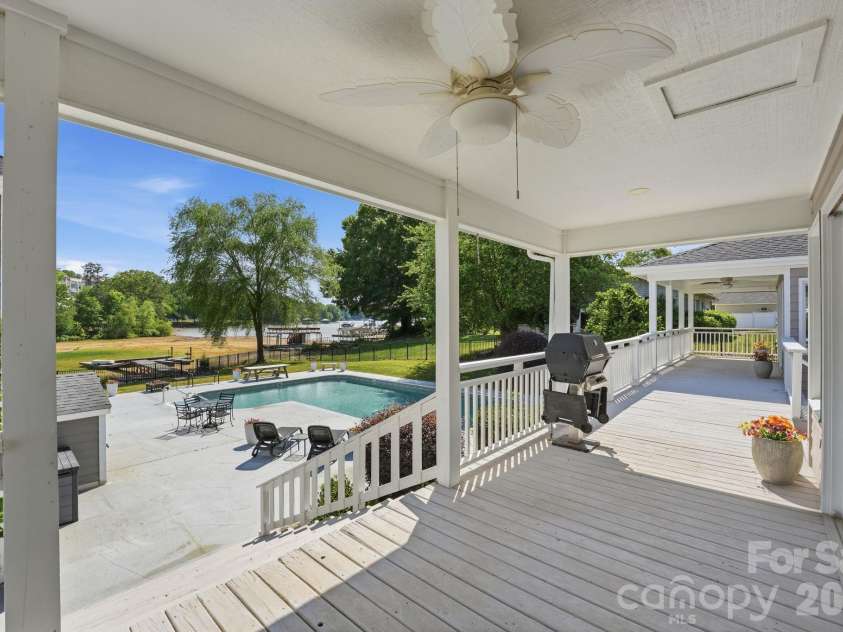 139 Perrin Drive, Mooresville, NC 28117.  MLS# CAR4383503, YatesRealty ID 28111. 