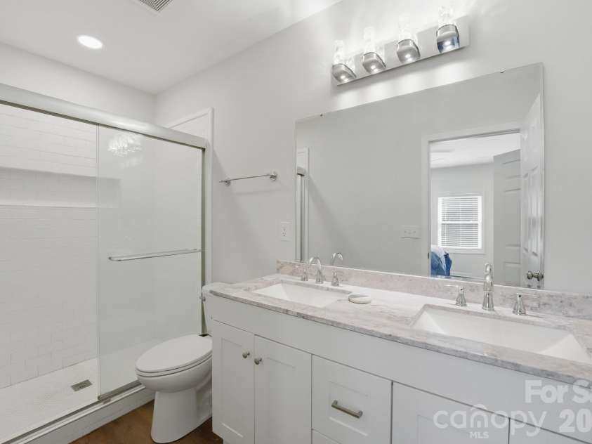 139 Perrin Drive, Mooresville, NC 28117.  MLS# CAR4383503, YatesRealty ID 28111. 