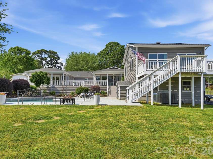 139 Perrin Drive, Mooresville, NC 28117.  MLS# CAR4383503, YatesRealty ID 28111. 
