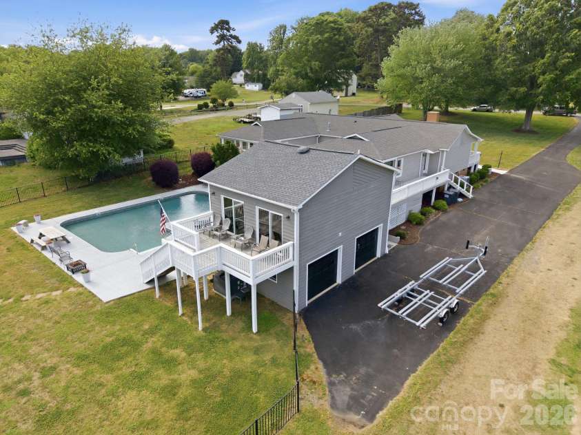 139 Perrin Drive, Mooresville, NC 28117.  MLS# CAR4383503, YatesRealty ID 28111. 