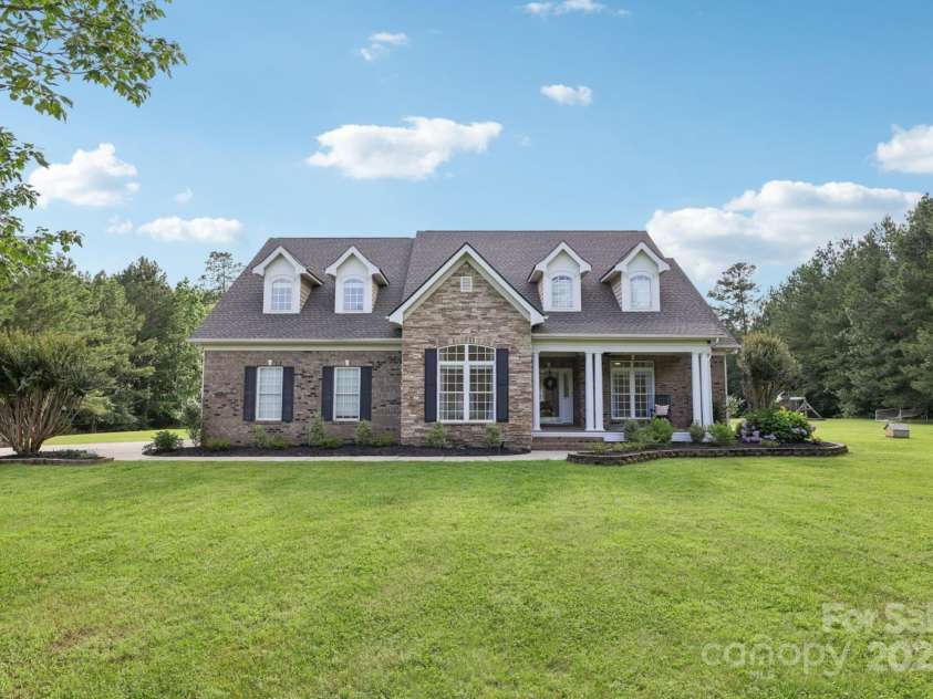 2018 Whiskery Court, York, SC 29745.  MLS# CAR4266476, YatesRealty ID 28111. 