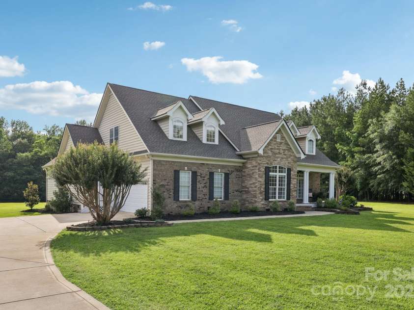 2018 Whiskery Court, York, SC 29745.  MLS# CAR4266476, YatesRealty ID 28111. 