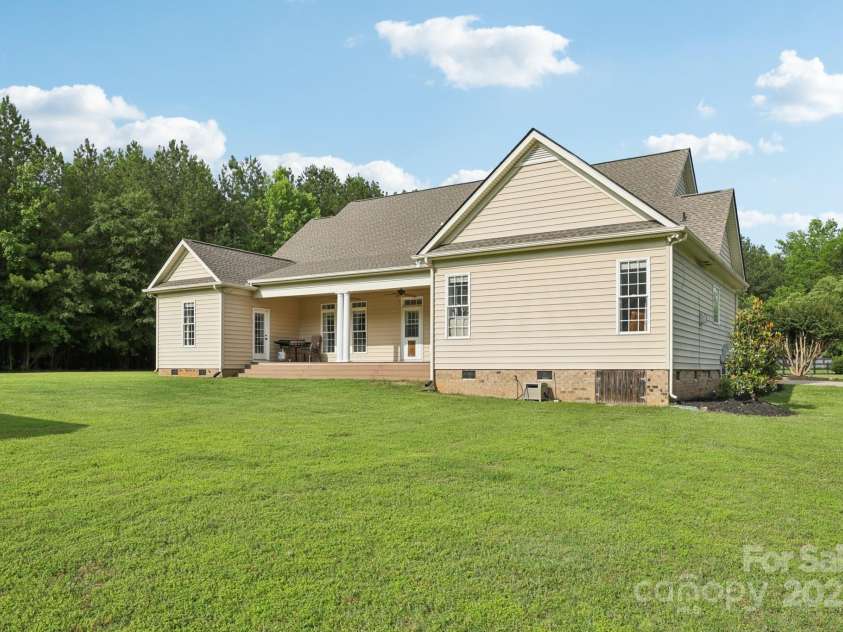 2018 Whiskery Court, York, SC 29745.  MLS# CAR4266476, YatesRealty ID 28111. 