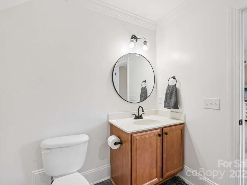 2018 Whiskery Court, York, SC 29745.  MLS# CAR4266476, YatesRealty ID 28111. Full Bathroom Upstairs
