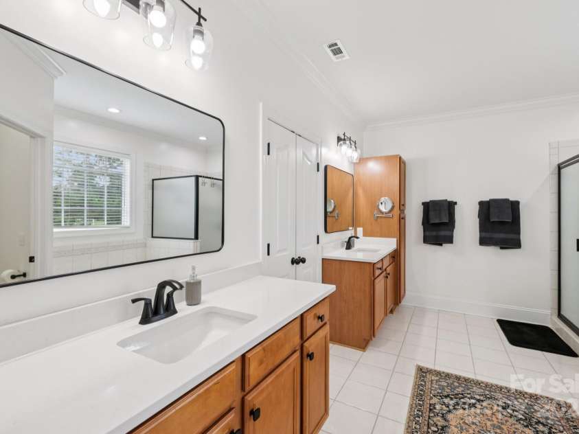 2018 Whiskery Court, York, SC 29745.  MLS# CAR4266476, YatesRealty ID 28111. Primary Bathroom