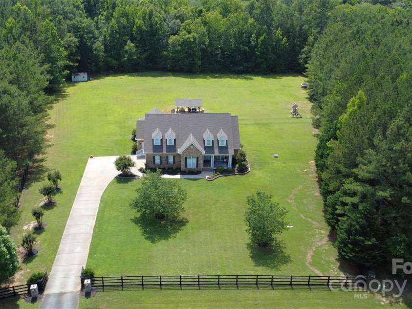 2018 Whiskery Court, York, SC 29745.  MLS# CAR4266476, YatesRealty ID 28111. Welcome to 2018 Whiskery Court!