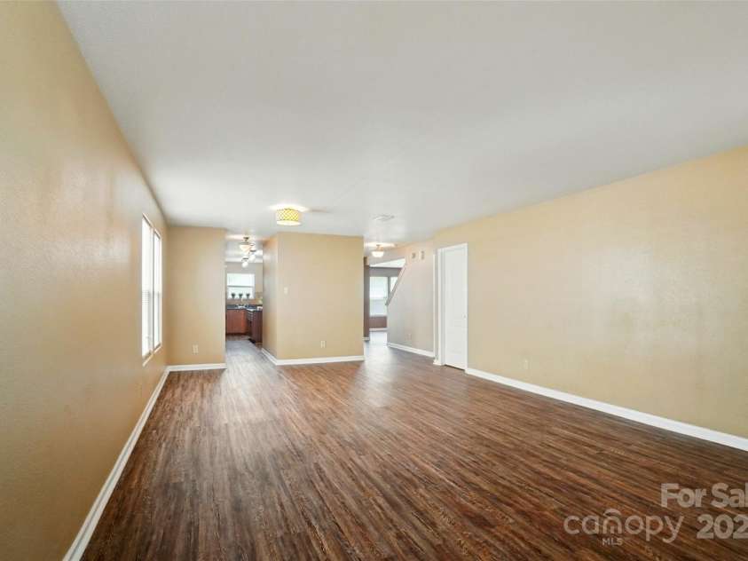 8604 Rockmoor Ridge Road, Charlotte, NC 28215.  MLS# CAR4268589, YatesRealty ID 28112. 