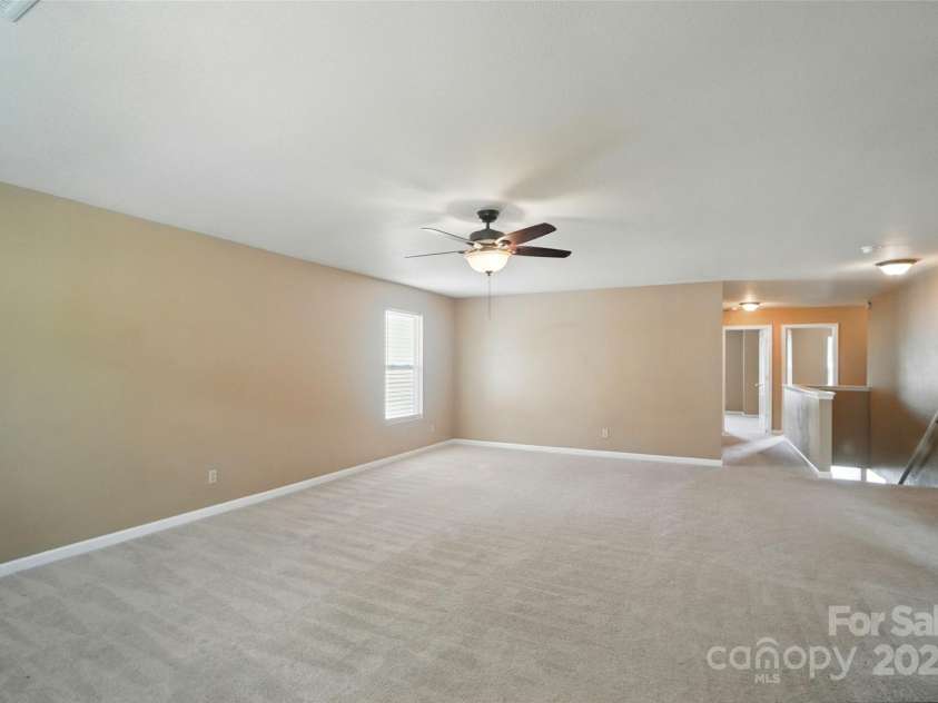 8604 Rockmoor Ridge Road, Charlotte, NC 28215.  MLS# CAR4268589, YatesRealty ID 28112. 