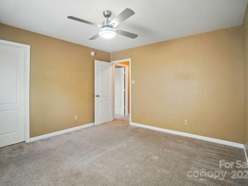 8604 Rockmoor Ridge Road, Charlotte, NC 28215.  MLS# CAR4268589, YatesRealty ID 28112. The guest bedrooms are comfortably sized.