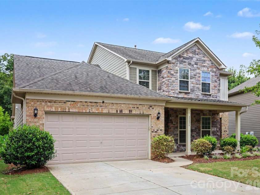 12826 Rusty Blackbird Way, Charlotte, NC 28278.  MLS# CAR4425289, YatesRealty ID 28113. 