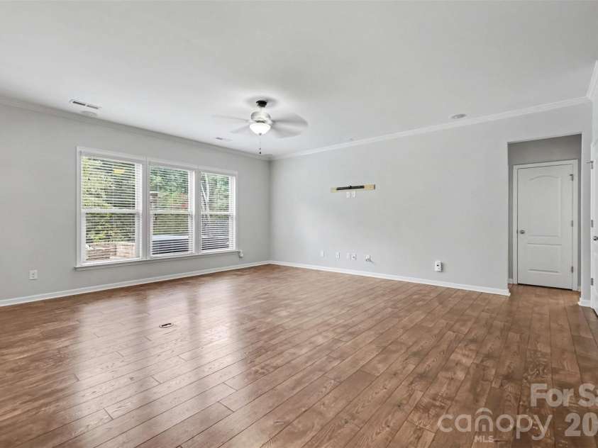 12826 Rusty Blackbird Way, Charlotte, NC 28278.  MLS# CAR4425289, YatesRealty ID 28113. 