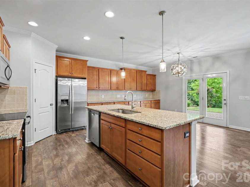 12826 Rusty Blackbird Way, Charlotte, NC 28278.  MLS# CAR4425289, YatesRealty ID 28113. 
