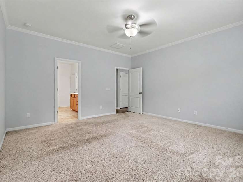 12826 Rusty Blackbird Way, Charlotte, NC 28278.  MLS# CAR4425289, YatesRealty ID 28113. 