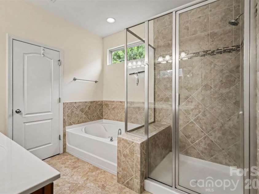 12826 Rusty Blackbird Way, Charlotte, NC 28278.  MLS# CAR4425289, YatesRealty ID 28113. 