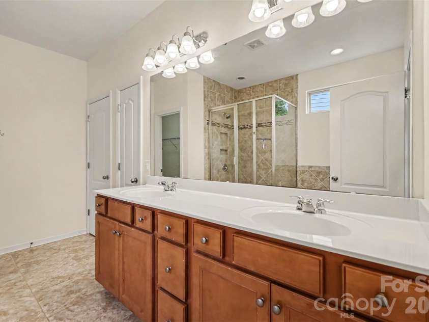 12826 Rusty Blackbird Way, Charlotte, NC 28278.  MLS# CAR4425289, YatesRealty ID 28113. 