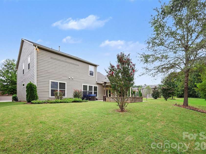 12826 Rusty Blackbird Way, Charlotte, NC 28278.  MLS# CAR4425289, YatesRealty ID 28113. 