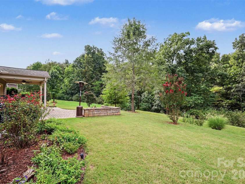 12826 Rusty Blackbird Way, Charlotte, NC 28278.  MLS# CAR4425289, YatesRealty ID 28113. 