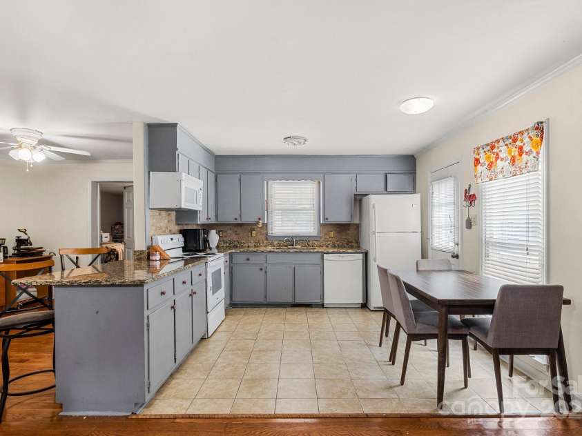 662 Willa Court, Chester, SC 29706.  MLS# CAR4273893, YatesRealty ID 28113. 