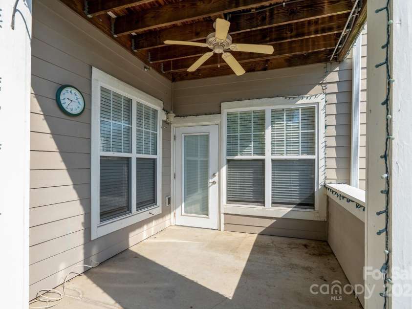 18730 Nautical Drive, Cornelius, NC 28031.  MLS# CAR4273927, YatesRealty ID 28114. Laundry Room