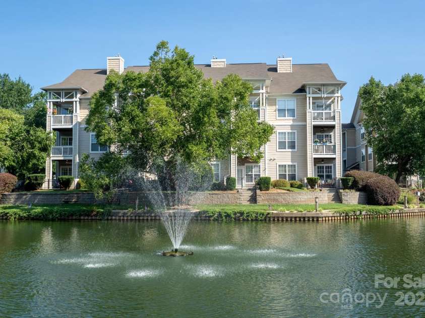 18730 Nautical Drive, Cornelius, NC 28031.  MLS# CAR4273927, YatesRealty ID 28114. Welcome Home!