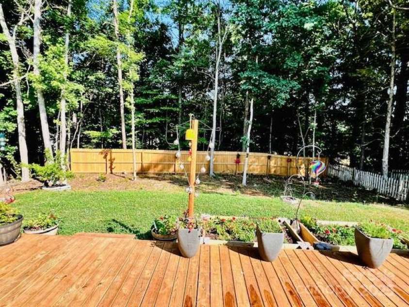 7215 Wingstone Lane, Charlotte, NC 28262.  MLS# CAR4274682, YatesRealty ID 28115. Backyard
