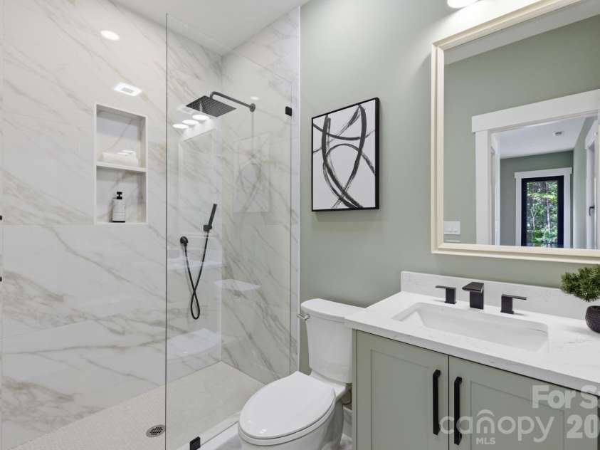 7607 Cottonwood Drive, Denver, NC 28037.  MLS# CAR4387362, YatesRealty ID 28115. En-suite Four 