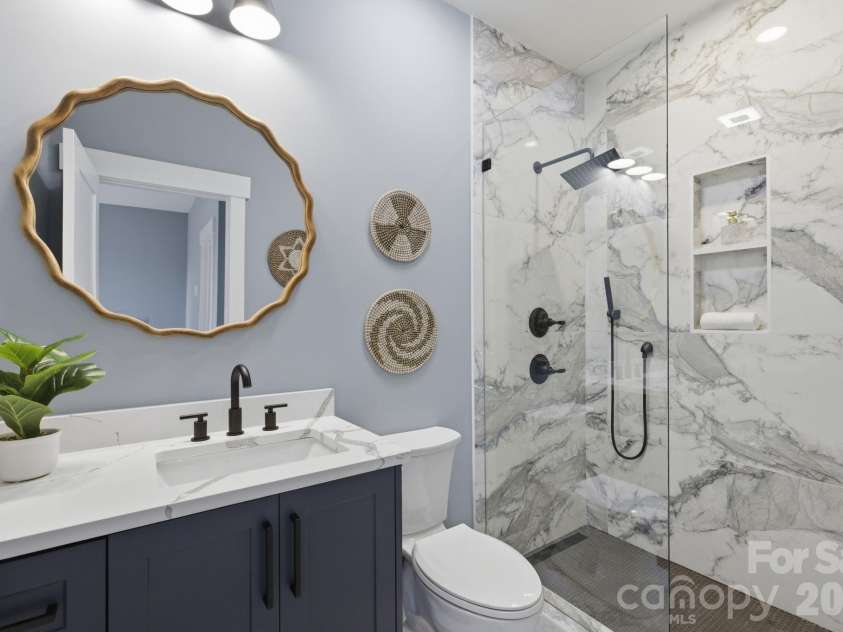 7607 Cottonwood Drive, Denver, NC 28037.  MLS# CAR4387362, YatesRealty ID 28115. En-suite One 