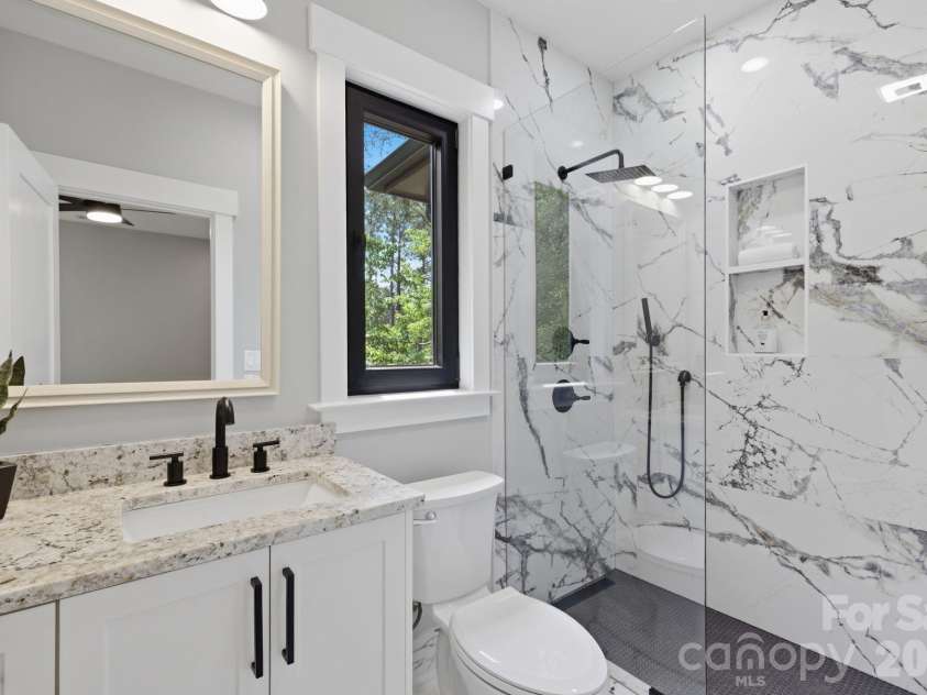 7607 Cottonwood Drive, Denver, NC 28037.  MLS# CAR4387362, YatesRealty ID 28115. En-suite Two