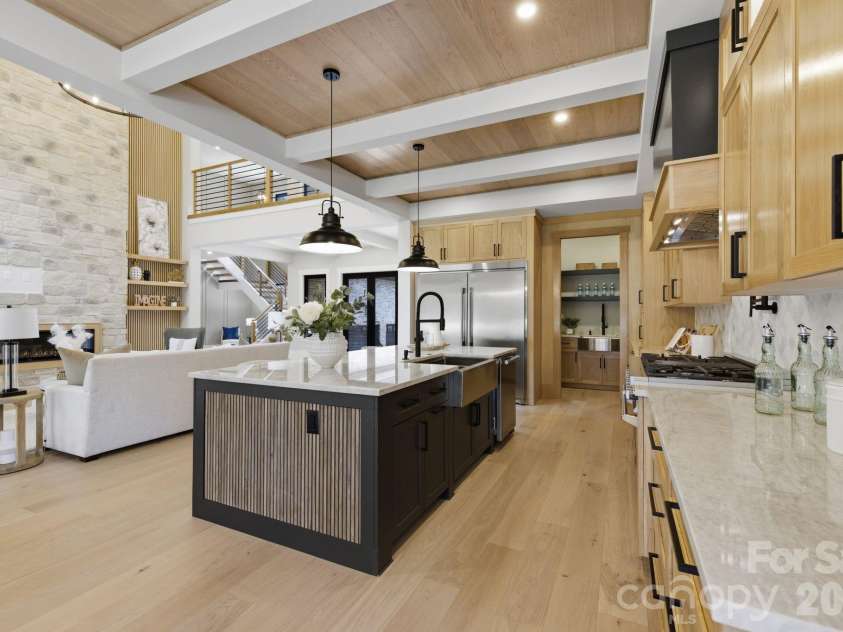 7607 Cottonwood Drive, Denver, NC 28037.  MLS# CAR4387362, YatesRealty ID 28115. Kitchen