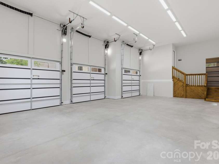 7607 Cottonwood Drive, Denver, NC 28037.  MLS# CAR4387362, YatesRealty ID 28115. Oversize Three Car Garage + Storage Garage