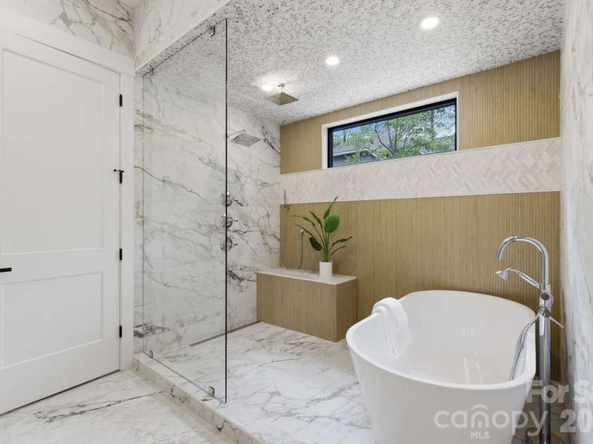 7607 Cottonwood Drive, Denver, NC 28037.  MLS# CAR4387362, YatesRealty ID 28115. Primary Bathroom 